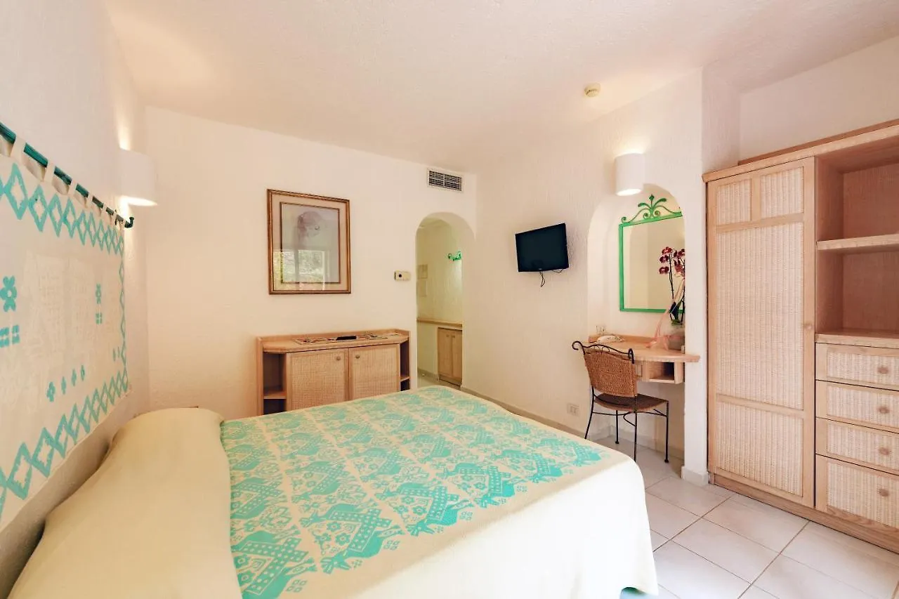 Hotel Punta Est Baja Sardinia