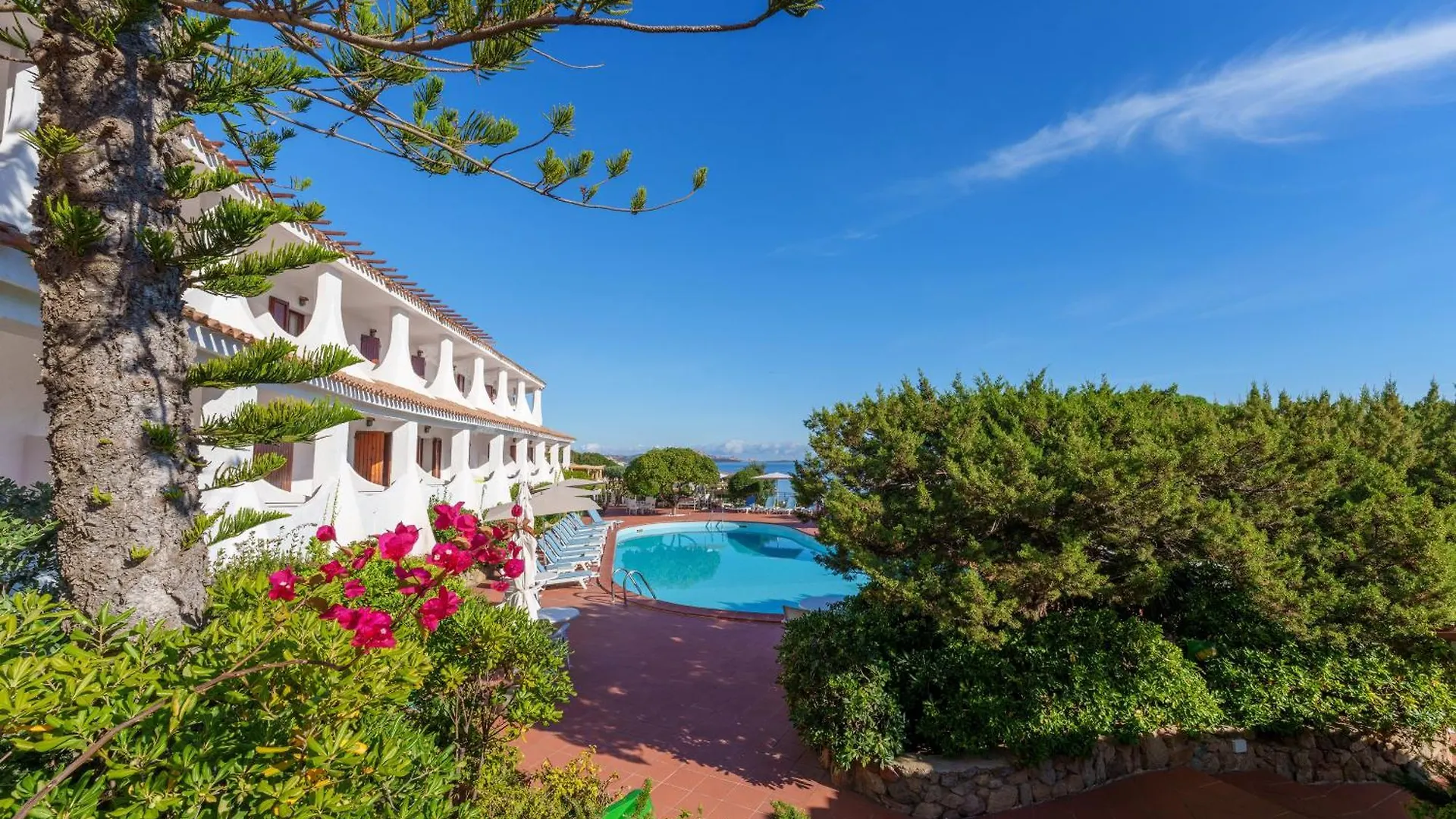 Hotel Punta Est Baja Sardinia