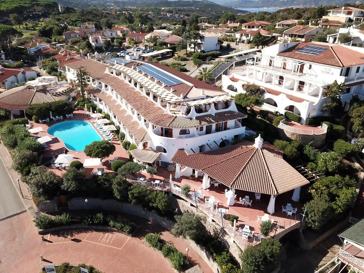 באיה סרדיניה Hotel Punta Est 4*, באיה סרדיניה איטליה