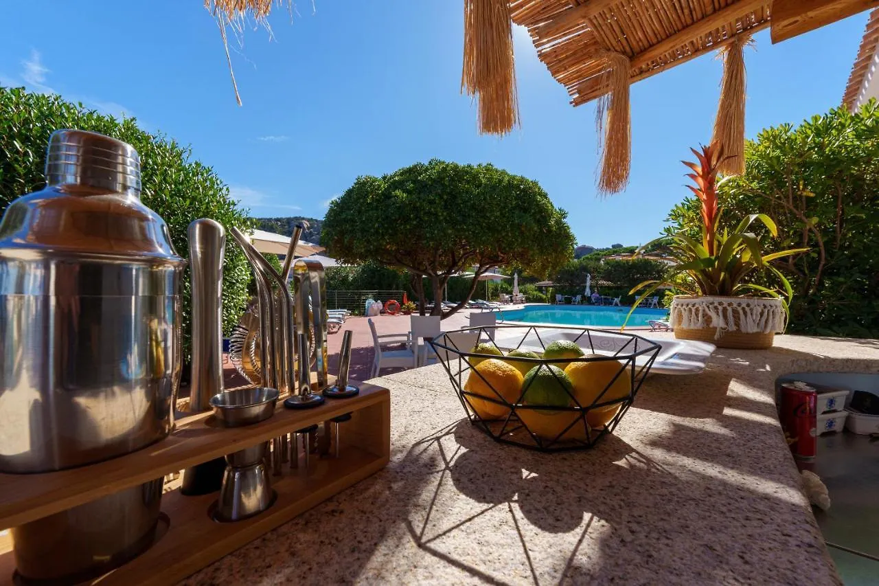באיה סרדיניה Hotel Punta Est
