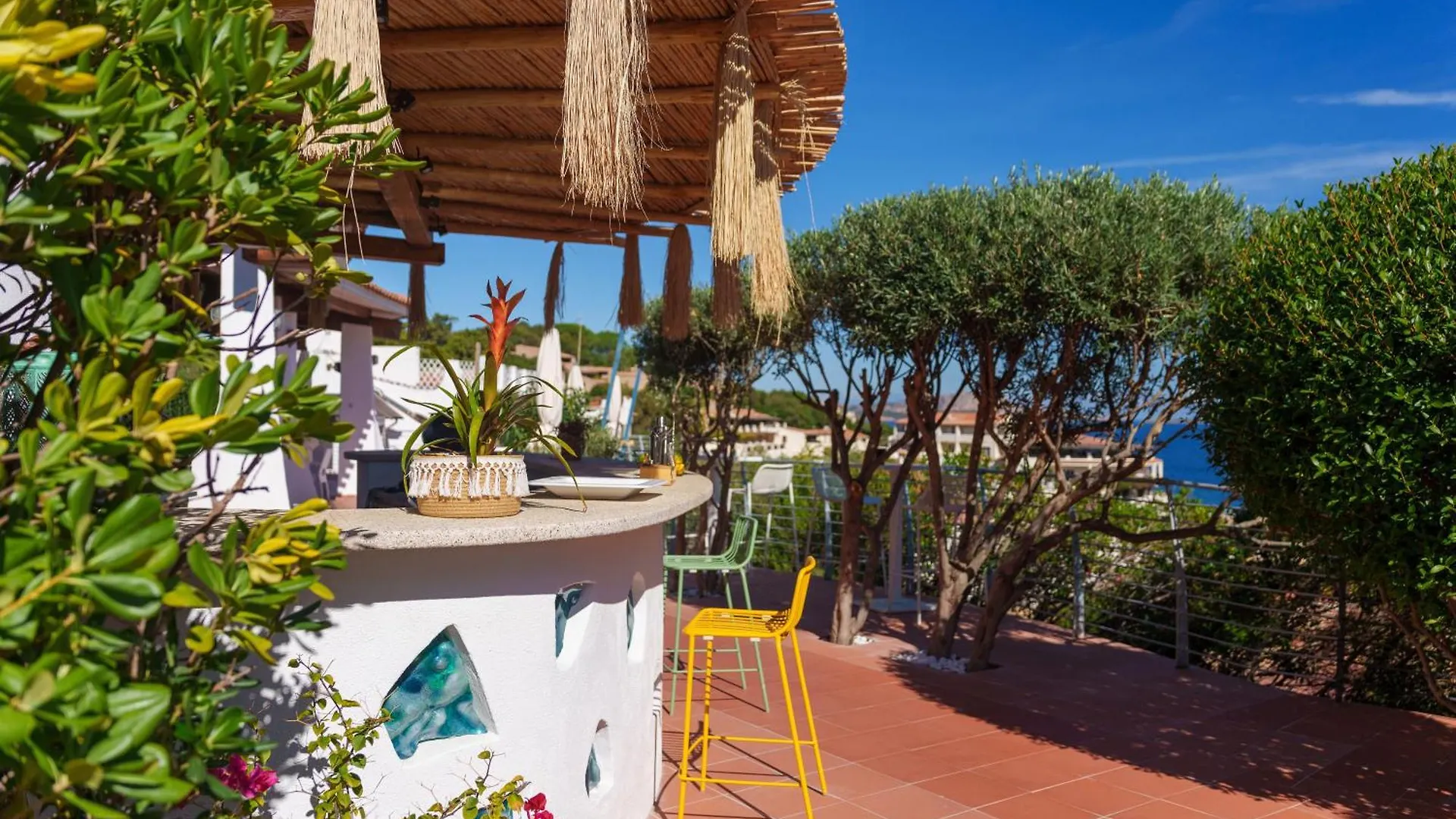 Hotel Punta Est Baja Sardinia 4*,  Italie