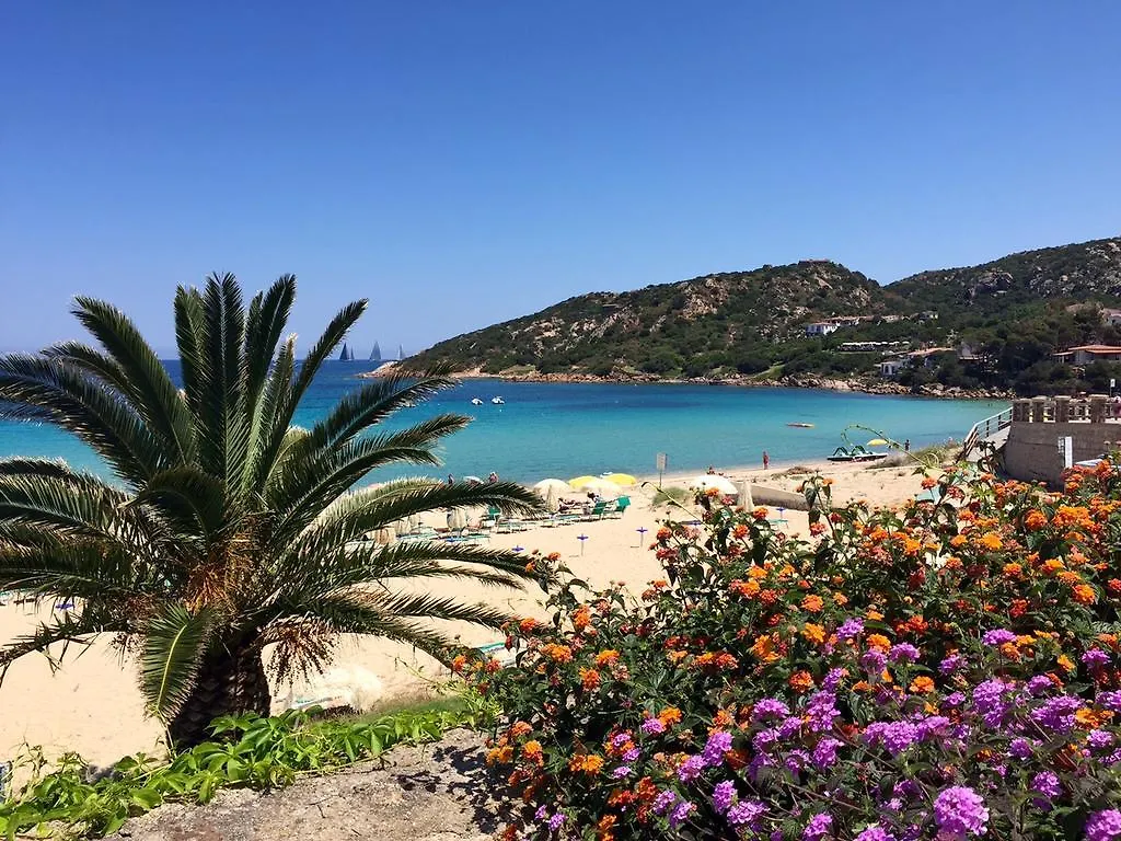 Hotel Punta Est Baja Sardinia Italie