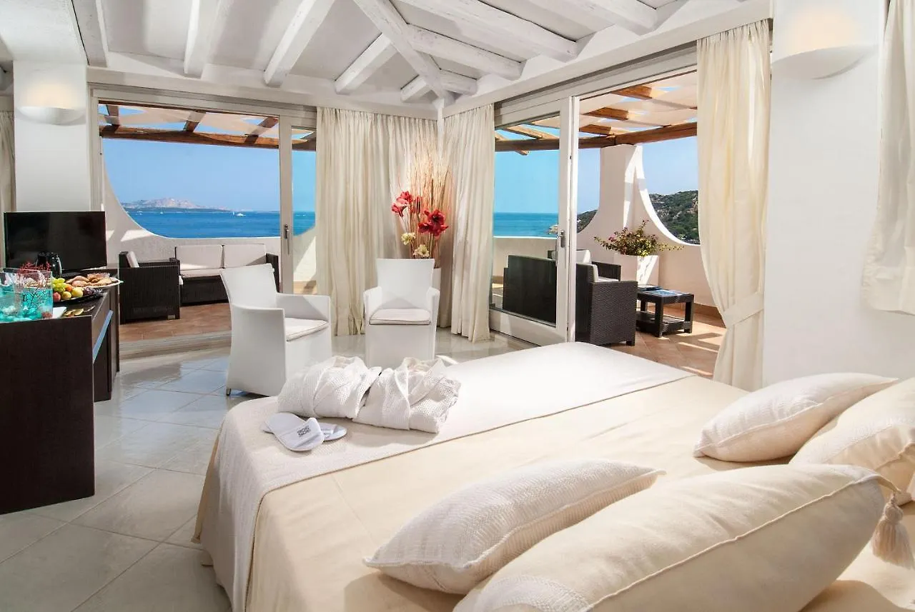 Hotel Punta Est Baja Sardinia